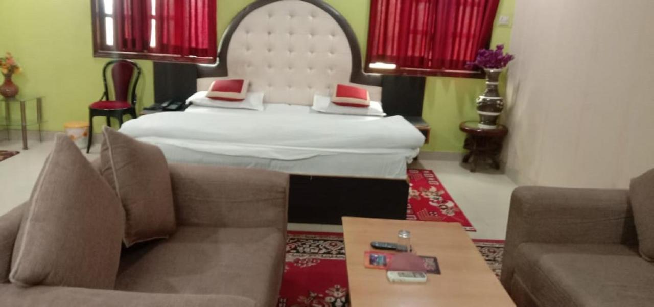 Jaya Palace Hotel By Wb Inn Dhaulpur Exteriér fotografie