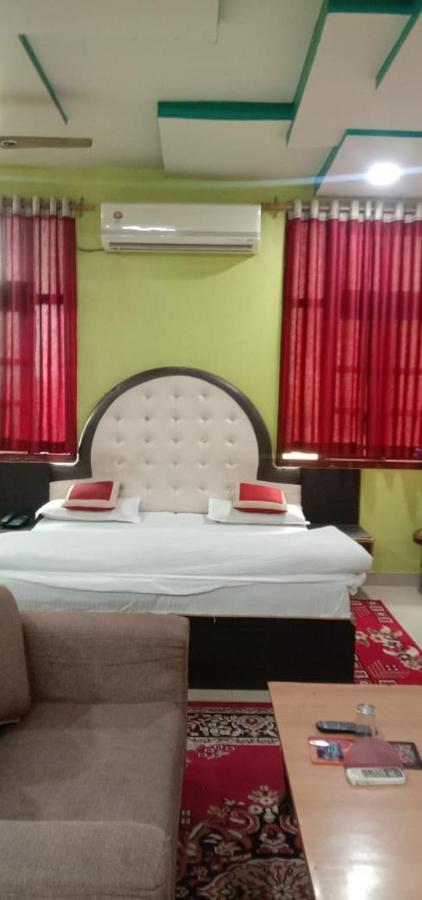 Jaya Palace Hotel By Wb Inn Dhaulpur Exteriér fotografie
